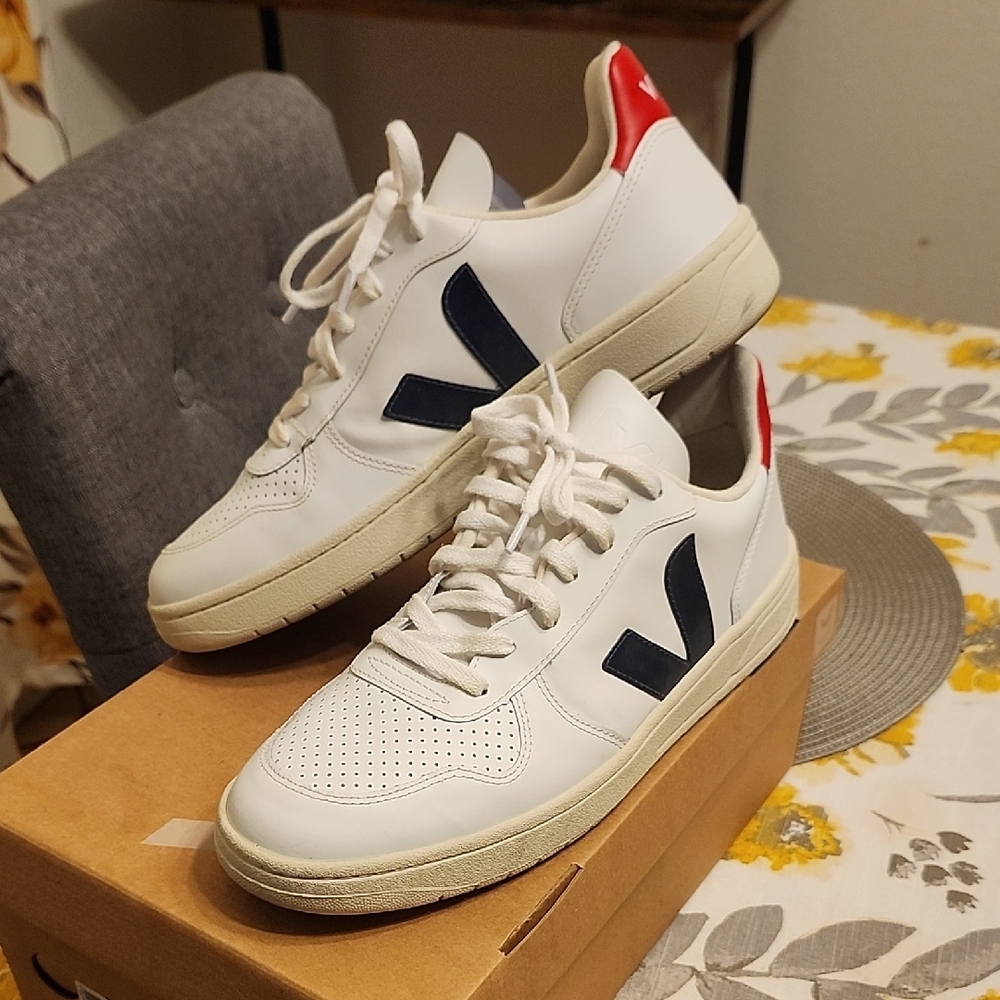 Veja V-10 Navy/Red Minimalist Sneakers